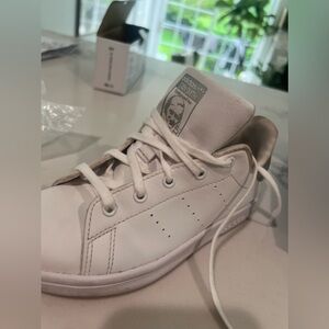 Addias Stanley  smith sneaker for kids size 1 gentle used